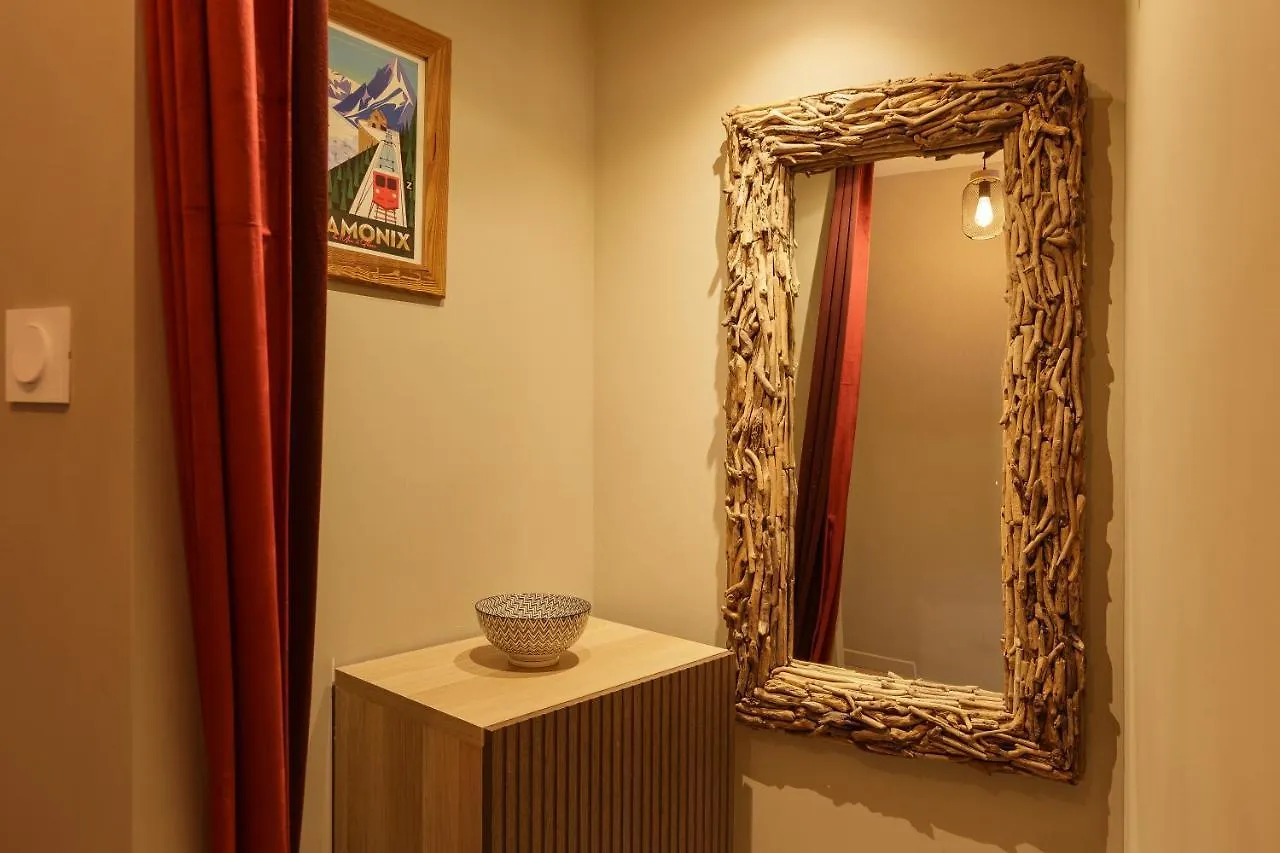 Beautiful Mountain View Studio By The Lake シャモニー